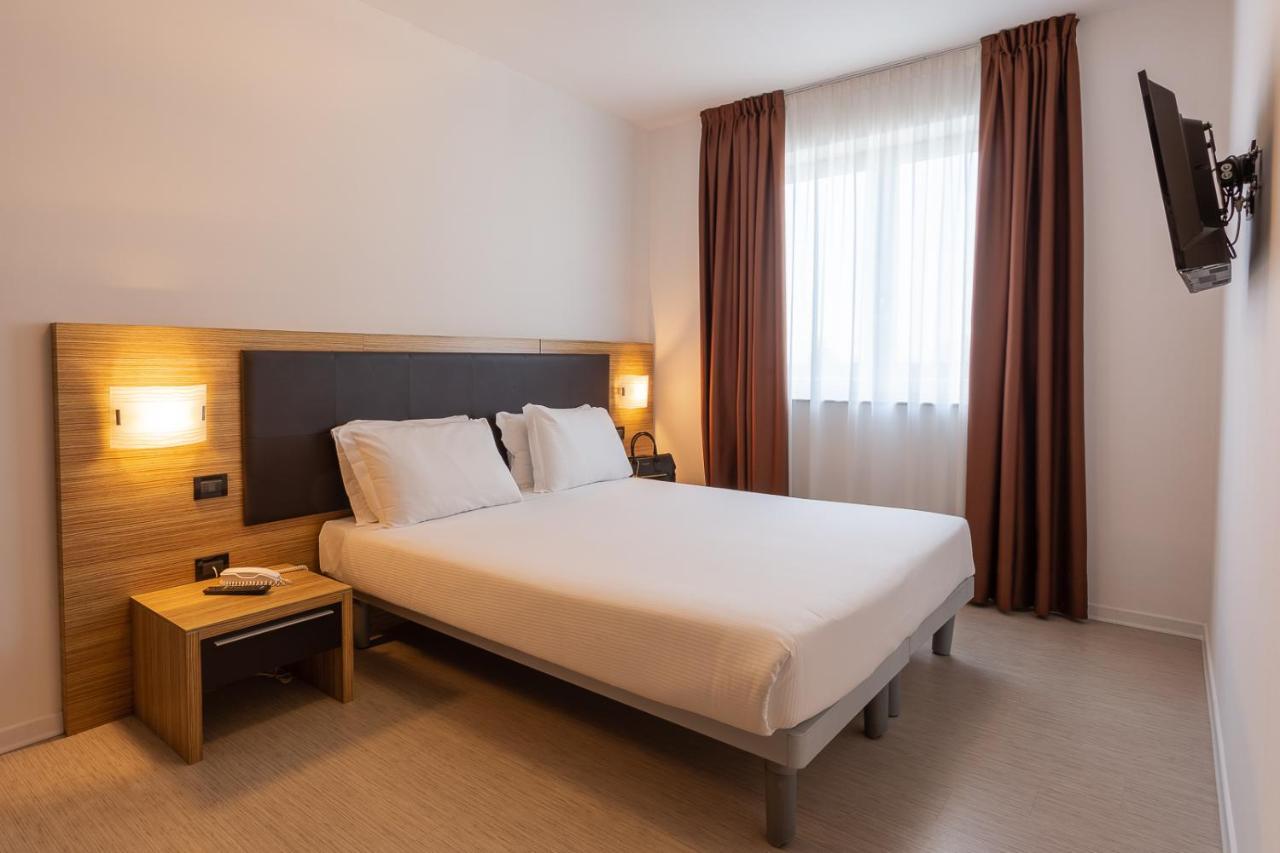 Hotel Ambra Quarto dʼAltino Exteriör bild