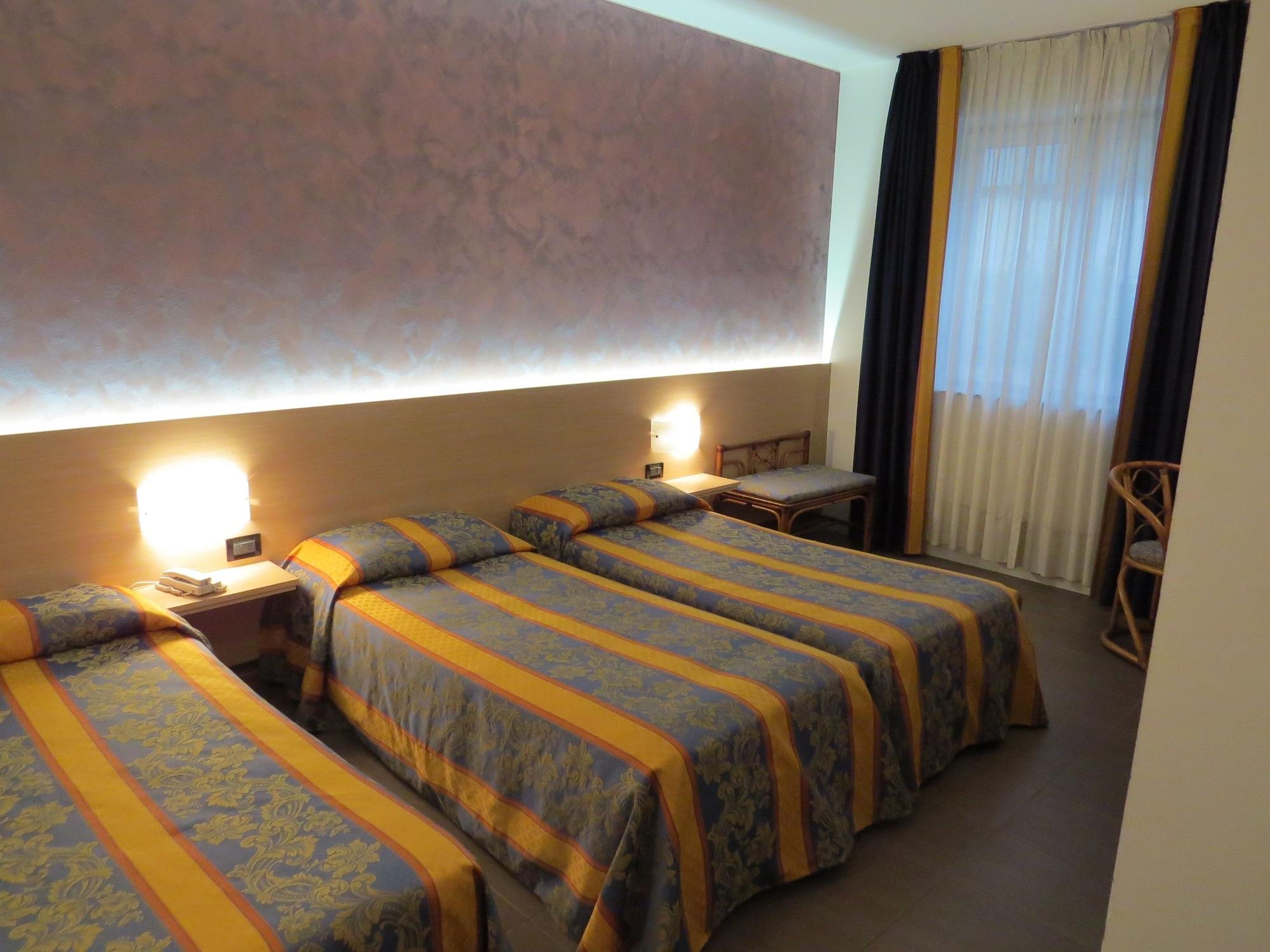 Hotel Ambra Quarto dʼAltino Exteriör bild
