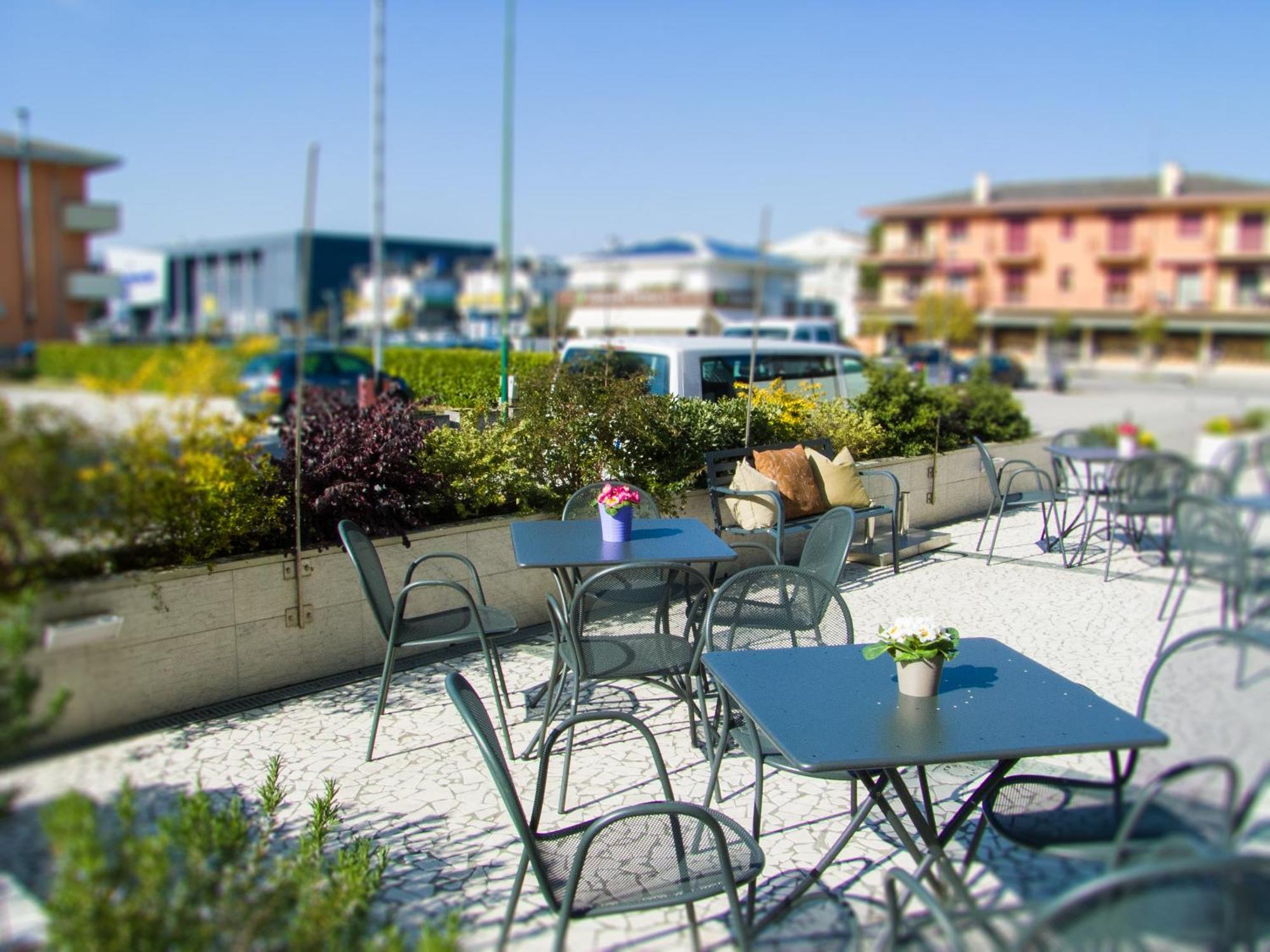 Hotel Ambra Quarto dʼAltino Exteriör bild