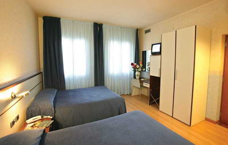 Hotel Ambra Quarto dʼAltino Exteriör bild